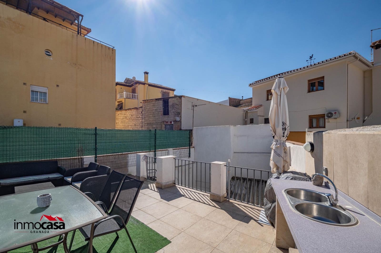 Adosado de 2 habitaciones en La Zubia en venta - 185.000 € (Ref: 9637755)