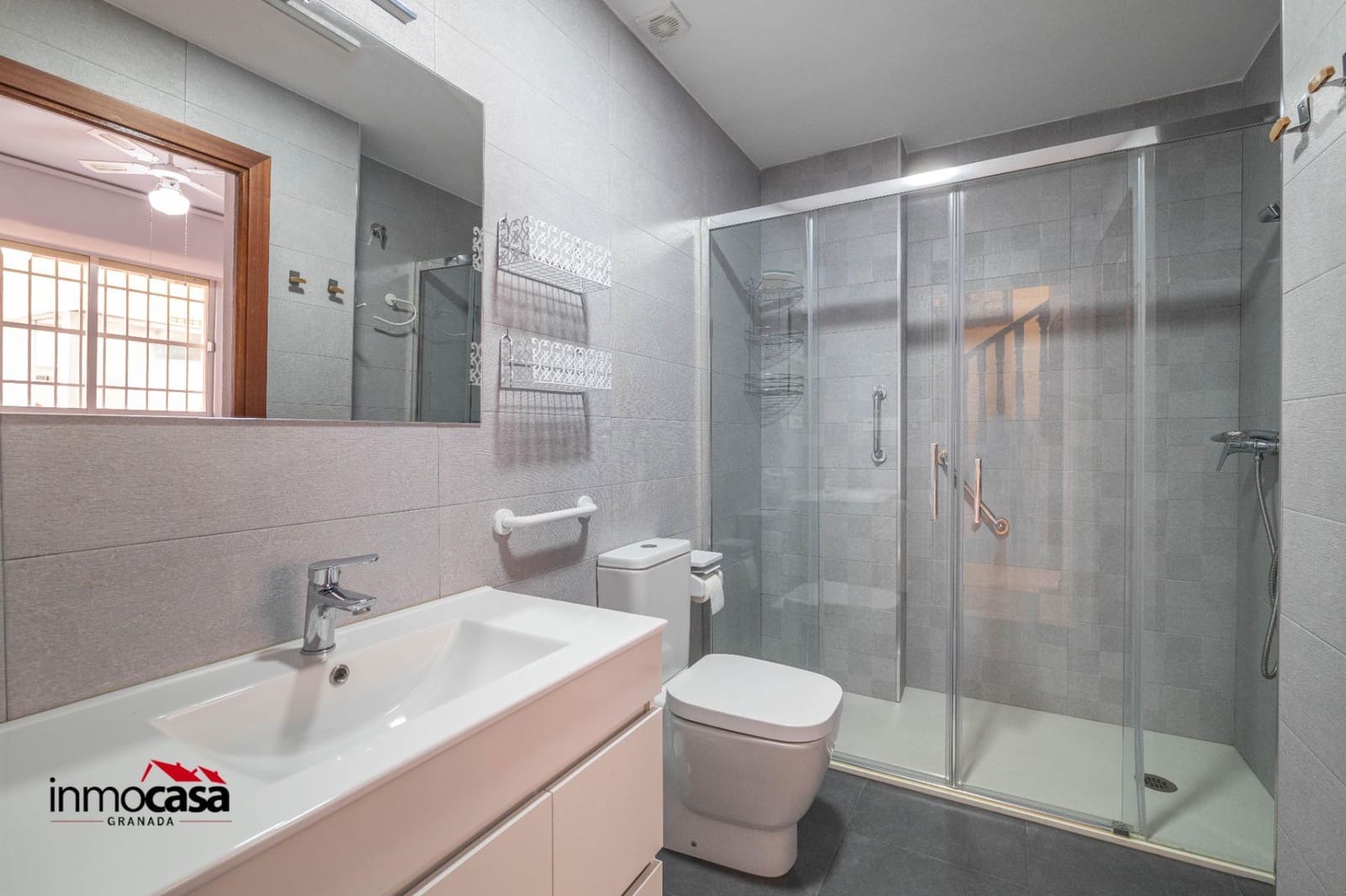 4 sovrum Semi-fristående Villa till salu i Armilla med garage - 275 000 € (Ref: 9637756)