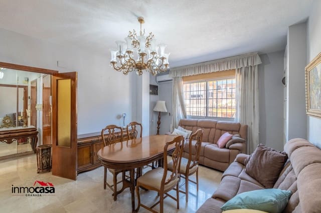 4 sovrum Semi-fristående Villa till salu i Armilla med garage - 275 000 € (Ref: 9637756)