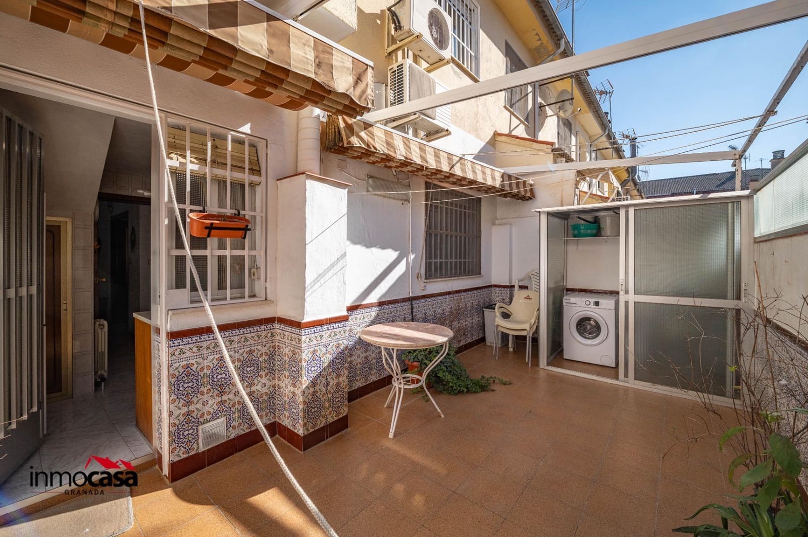 4 sovrum Semi-fristående Villa till salu i Armilla med garage - 275 000 € (Ref: 9637756)