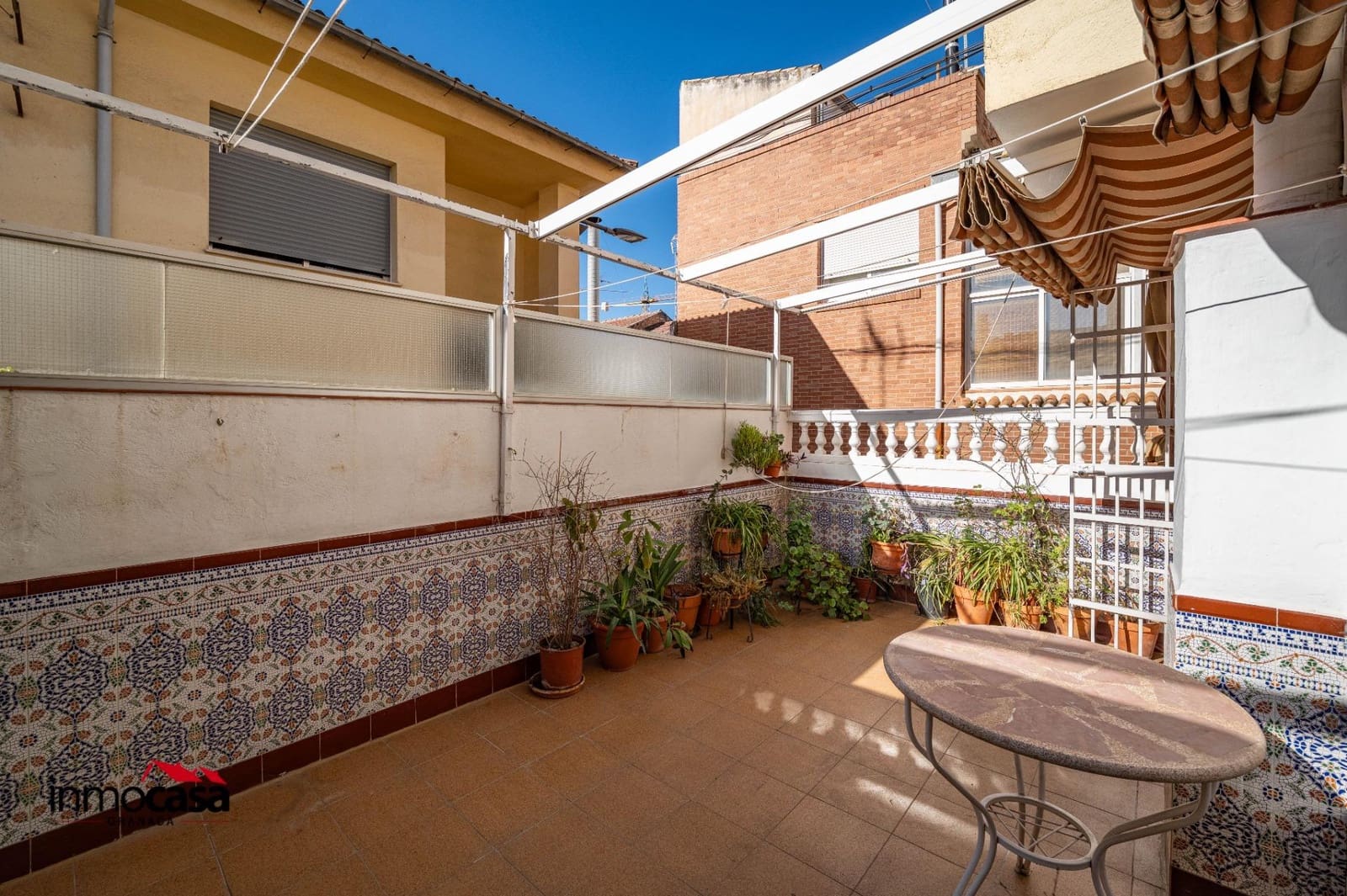 4 sovrum Semi-fristående Villa till salu i Armilla med garage - 275 000 € (Ref: 9637756)