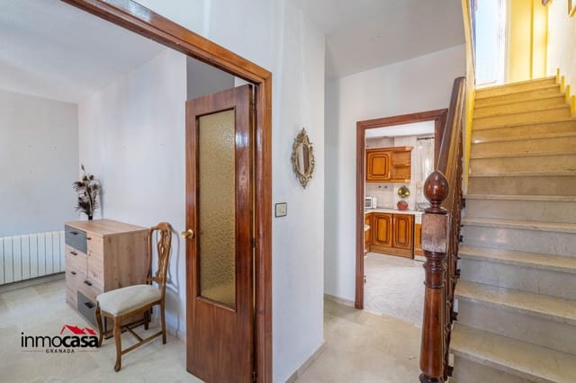 4 chambre Villa/Maison Semi-Mitoyenne à vendre à Armilla avec garage - 275 000 € (Ref: 9637756)