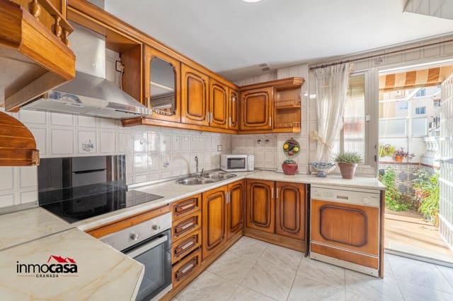 4 chambre Villa/Maison Semi-Mitoyenne à vendre à Armilla avec garage - 275 000 € (Ref: 9637756)