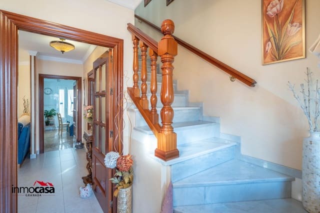 4 makuuhuone Rivitalo myytävänä paikassa Peligros mukana 
autotalli - 280 000 € (Ref: 9645176)