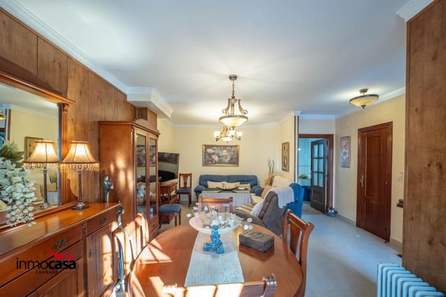 4 makuuhuone Rivitalo myytävänä paikassa Peligros mukana 
autotalli - 280 000 € (Ref: 9645176)