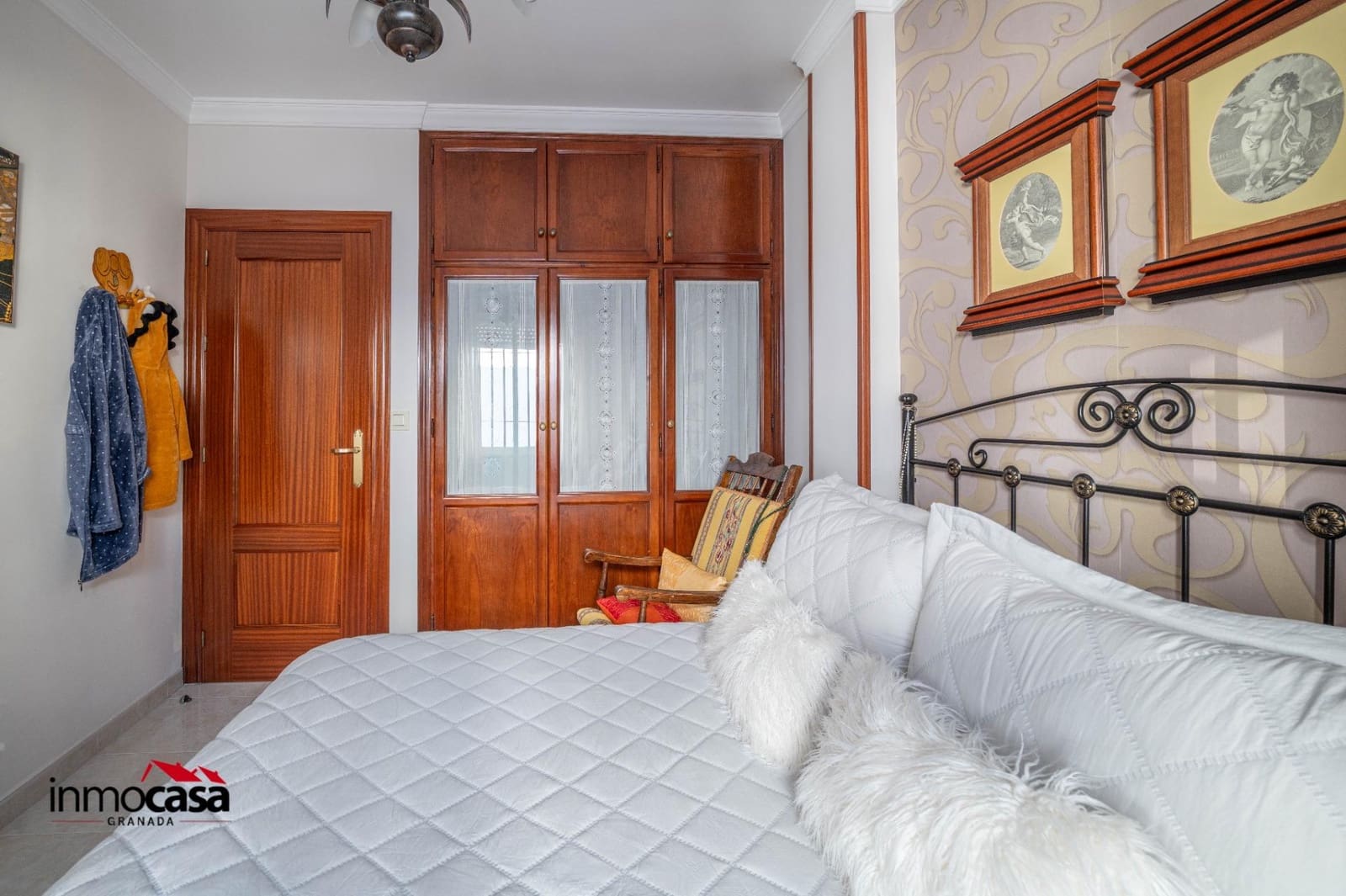 4 makuuhuone Rivitalo myytävänä paikassa Peligros mukana 
autotalli - 280 000 € (Ref: 9645176)