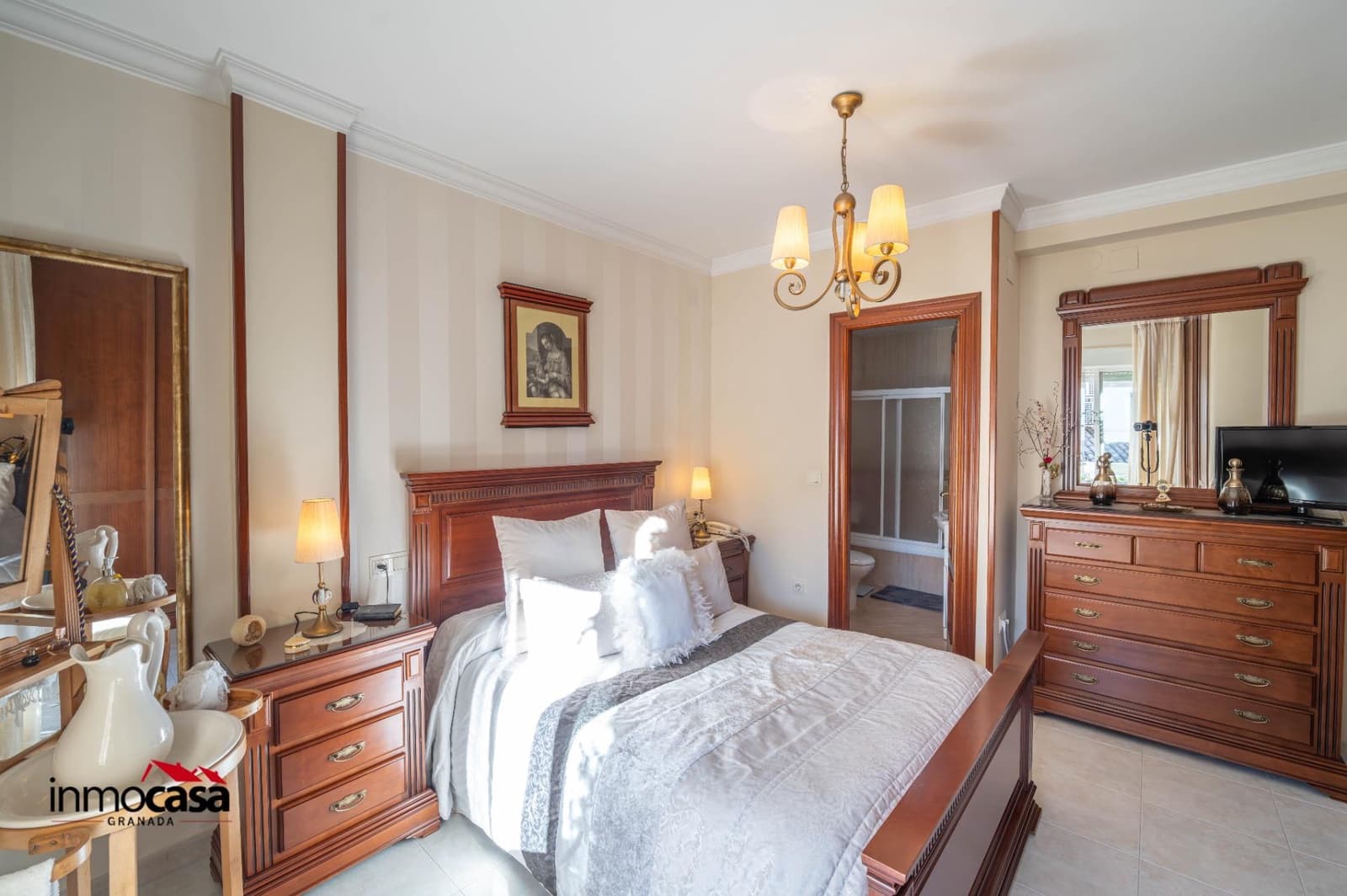 4 makuuhuone Rivitalo myytävänä paikassa Peligros mukana 
autotalli - 280 000 € (Ref: 9645176)