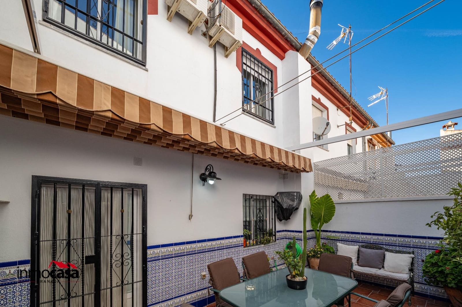 4 makuuhuone Rivitalo myytävänä paikassa Peligros mukana 
autotalli - 280 000 € (Ref: 9645176)