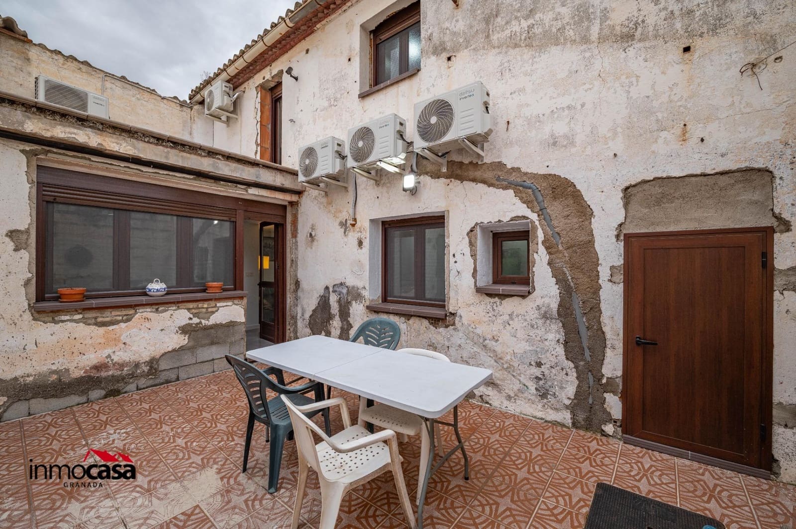 Chalet de 4 habitaciones en Albolote en venta - 200.000 € (Ref: 9652174)