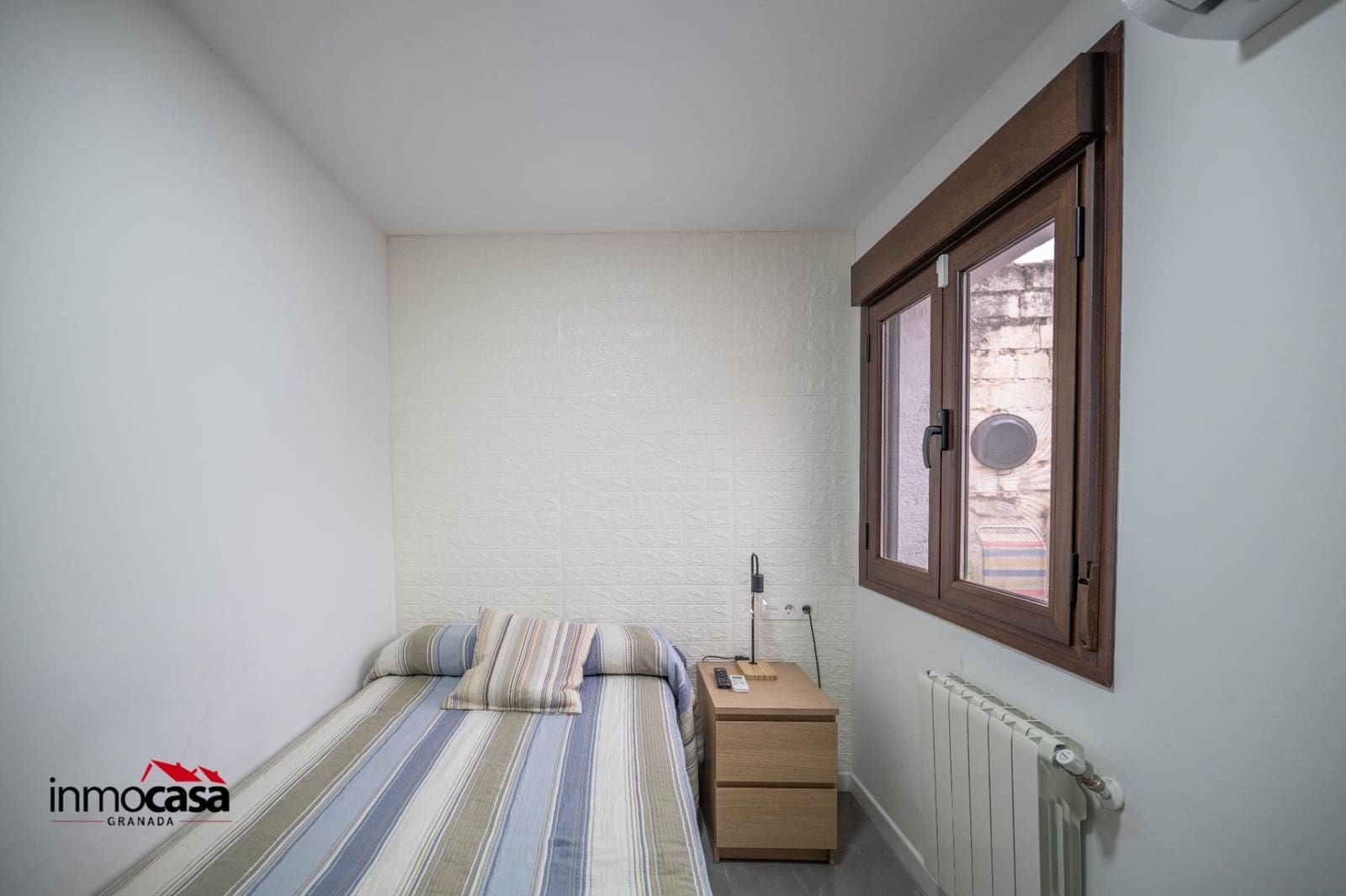 Chalet de 4 habitaciones en Albolote en venta - 200.000 € (Ref: 9652174)