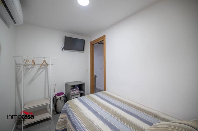 Chalet de 4 habitaciones en Albolote en venta - 200.000 € (Ref: 9652174)