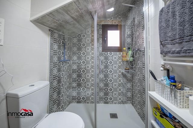 Chalet de 4 habitaciones en Albolote en venta - 200.000 € (Ref: 9652174)