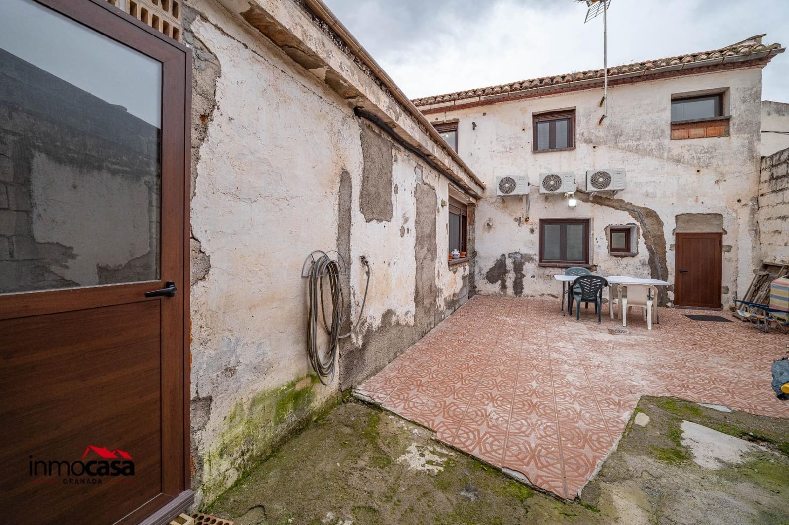 Chalet de 4 habitaciones en Albolote en venta - 200.000 € (Ref: 9652174)