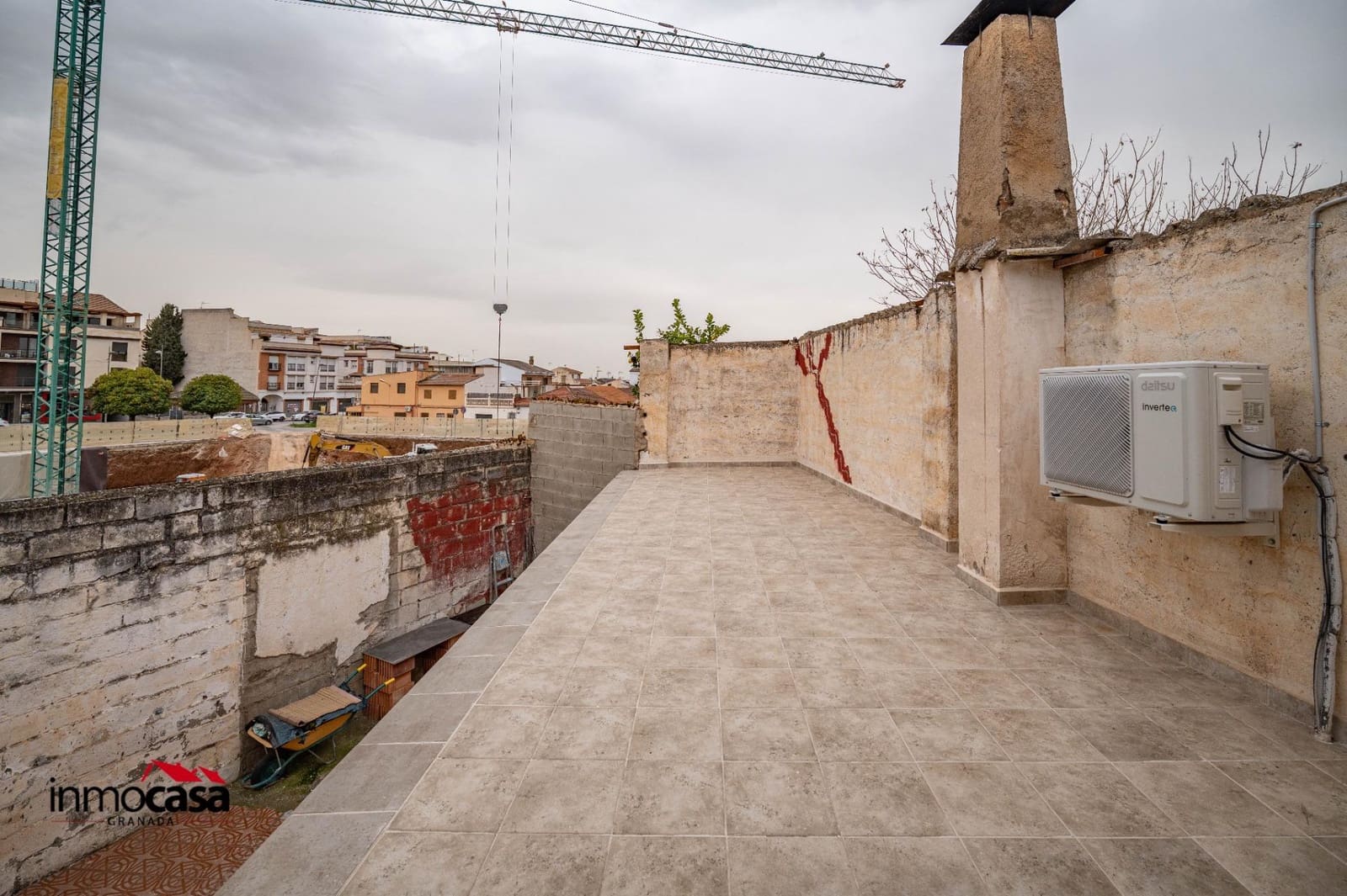 Chalet de 4 habitaciones en Albolote en venta - 200.000 € (Ref: 9652174)