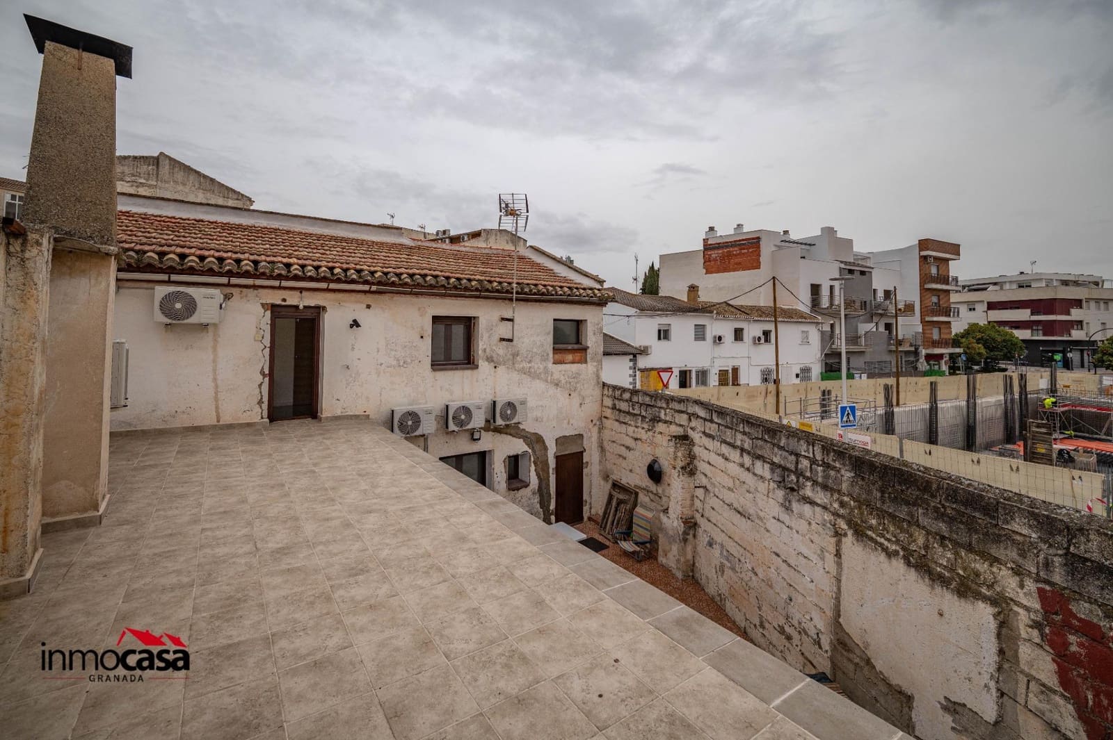 Chalet de 4 habitaciones en Albolote en venta - 200.000 € (Ref: 9652174)