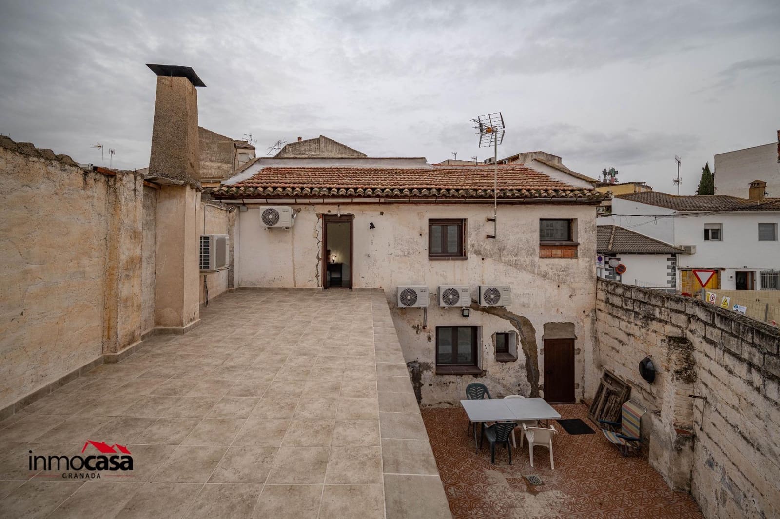 Chalet de 4 habitaciones en Albolote en venta - 200.000 € (Ref: 9652174)