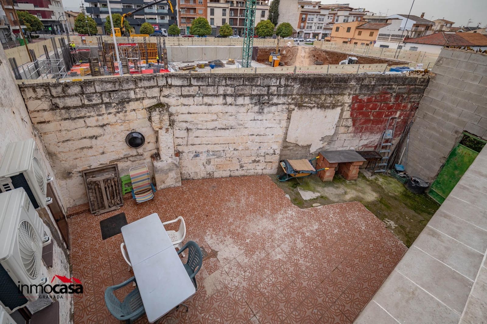 Chalet de 4 habitaciones en Albolote en venta - 200.000 € (Ref: 9652174)