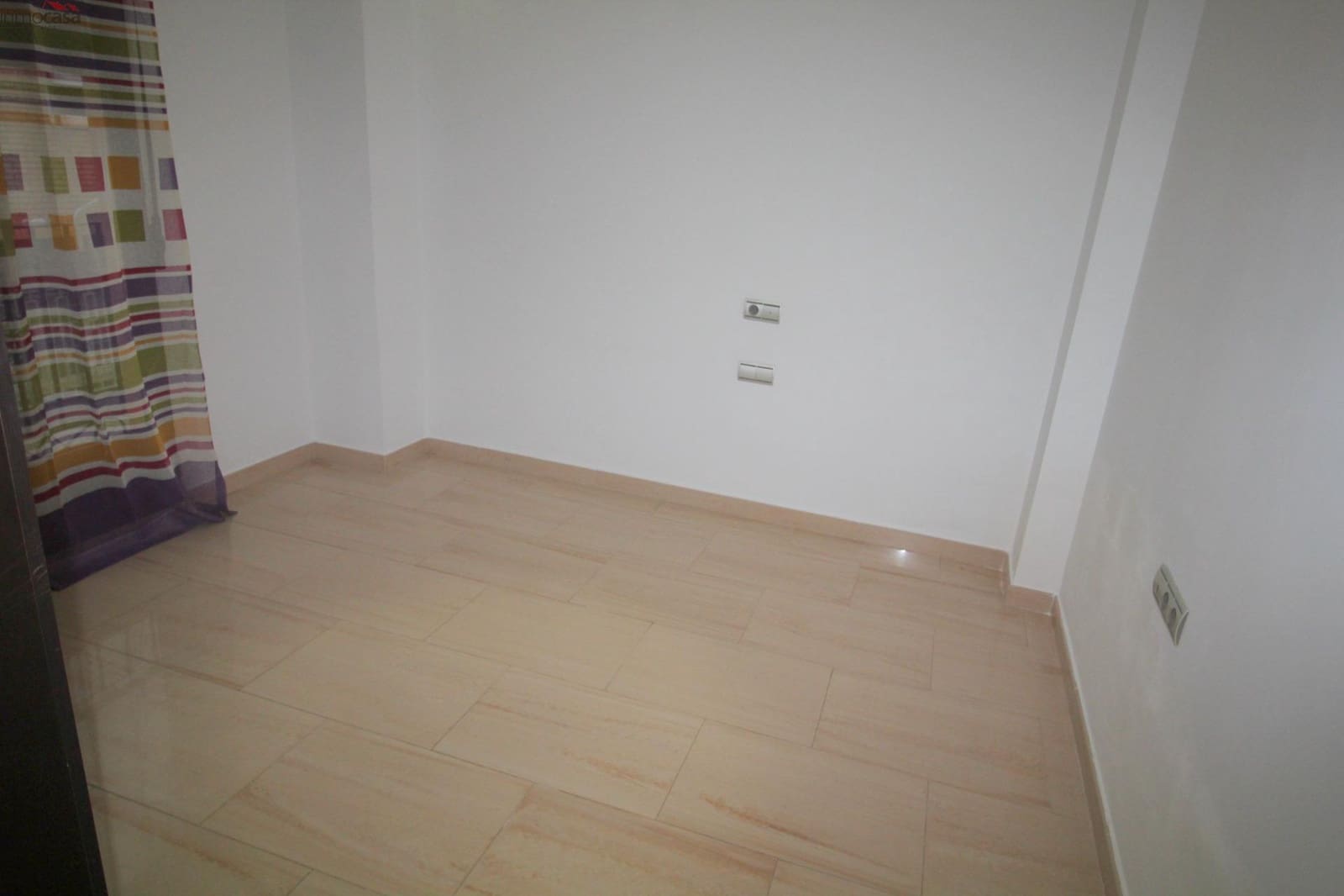 3 makuuhuone Asunto vuokrattavana paikassa Armilla mukana 
autotalli - 750 € (Ref: 9656238)