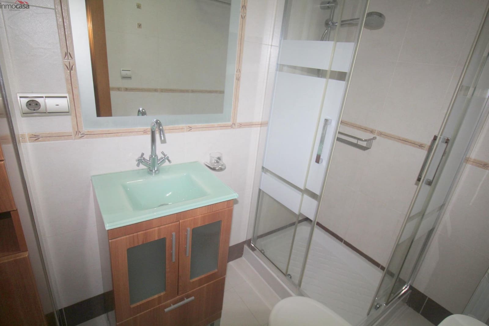 3 makuuhuone Asunto vuokrattavana paikassa Armilla mukana 
autotalli - 750 € (Ref: 9656238)