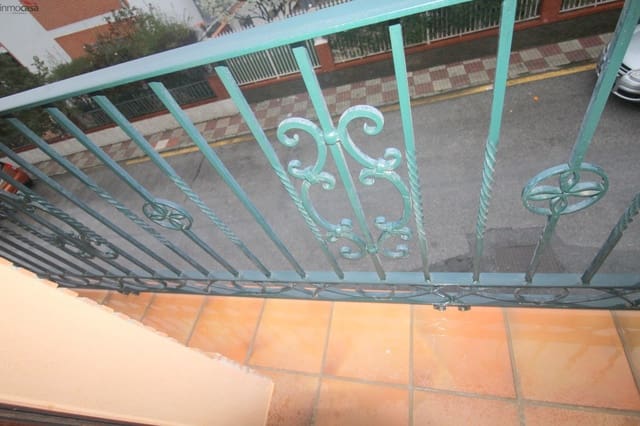 3 makuuhuone Asunto vuokrattavana paikassa Armilla mukana 
autotalli - 750 € (Ref: 9656238)