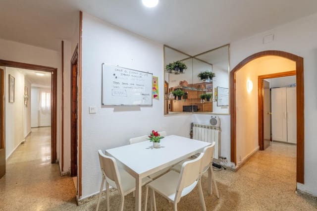 4 Zimmer Wohnung zu verkaufen in Granada Stadt - 245.000 € (Ref: 9666728)