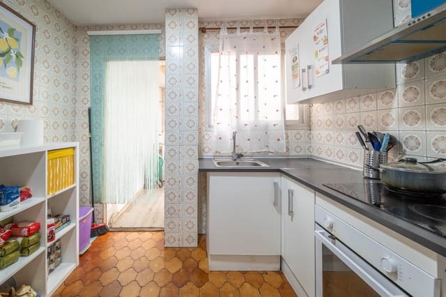 4 Zimmer Wohnung zu verkaufen in Granada Stadt - 245.000 € (Ref: 9666728)