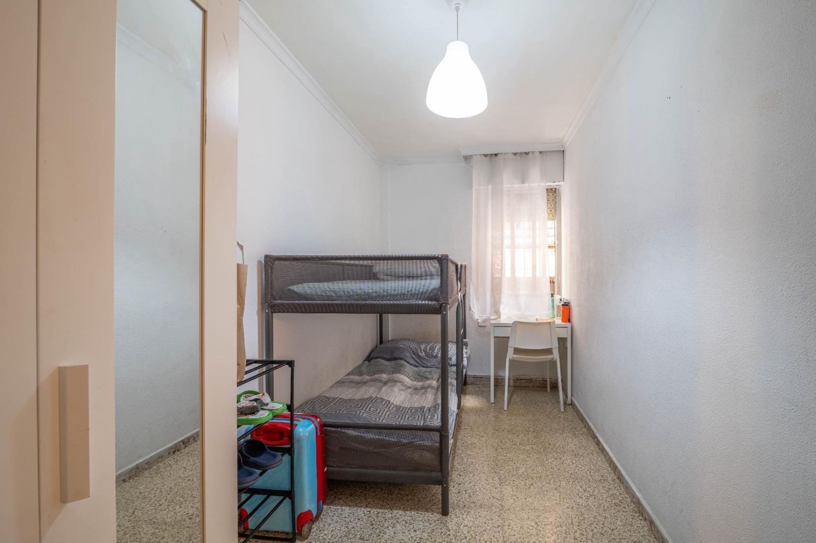 4 bedroom Flat for sale in Granada city - € 245,000 (Ref: 9666728)