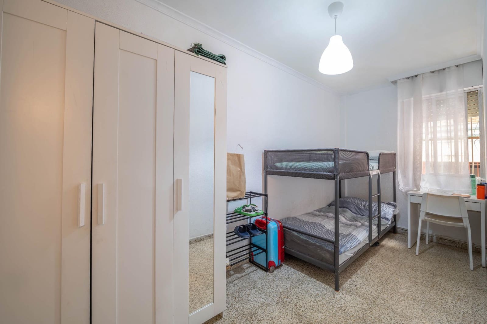 4 bedroom Flat for sale in Granada city - € 245,000 (Ref: 9666728)