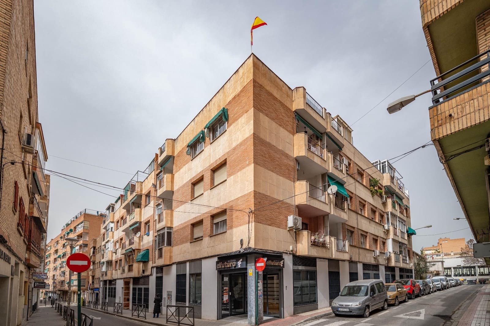 4 bedroom Flat for sale in Granada city - € 245,000 (Ref: 9666728)