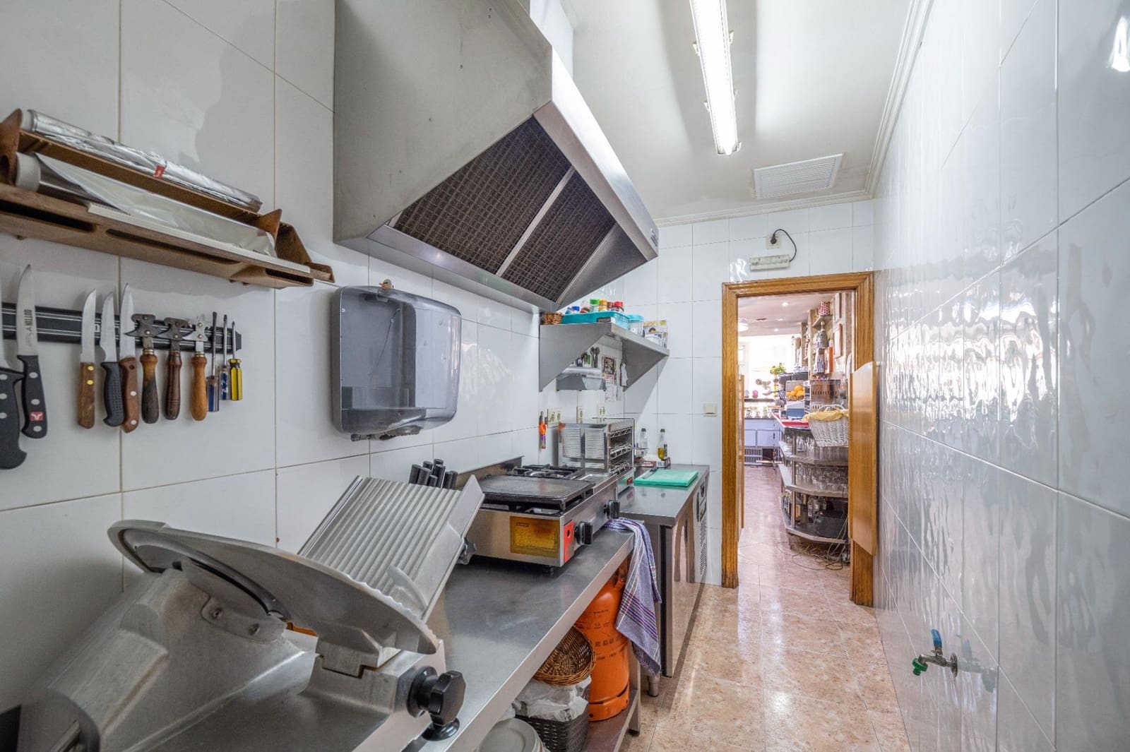 Business for sale in Armilla - € 279,900 (Ref: 9686593)