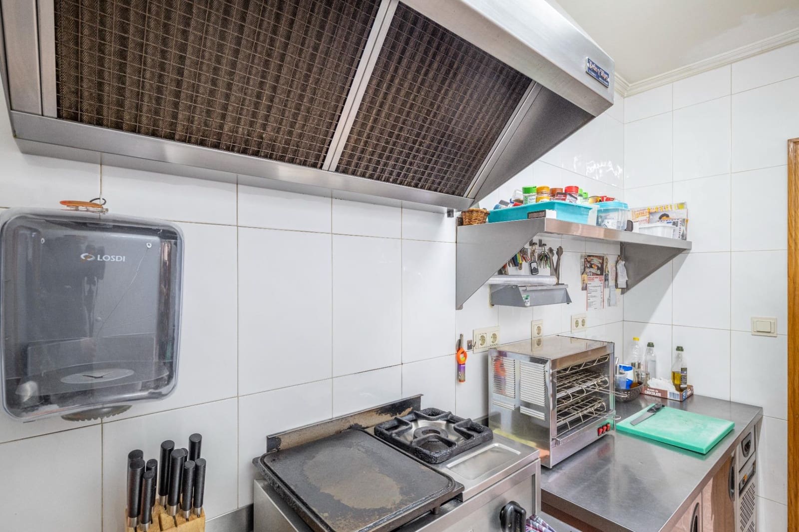 Business for sale in Armilla - € 279,900 (Ref: 9686593)