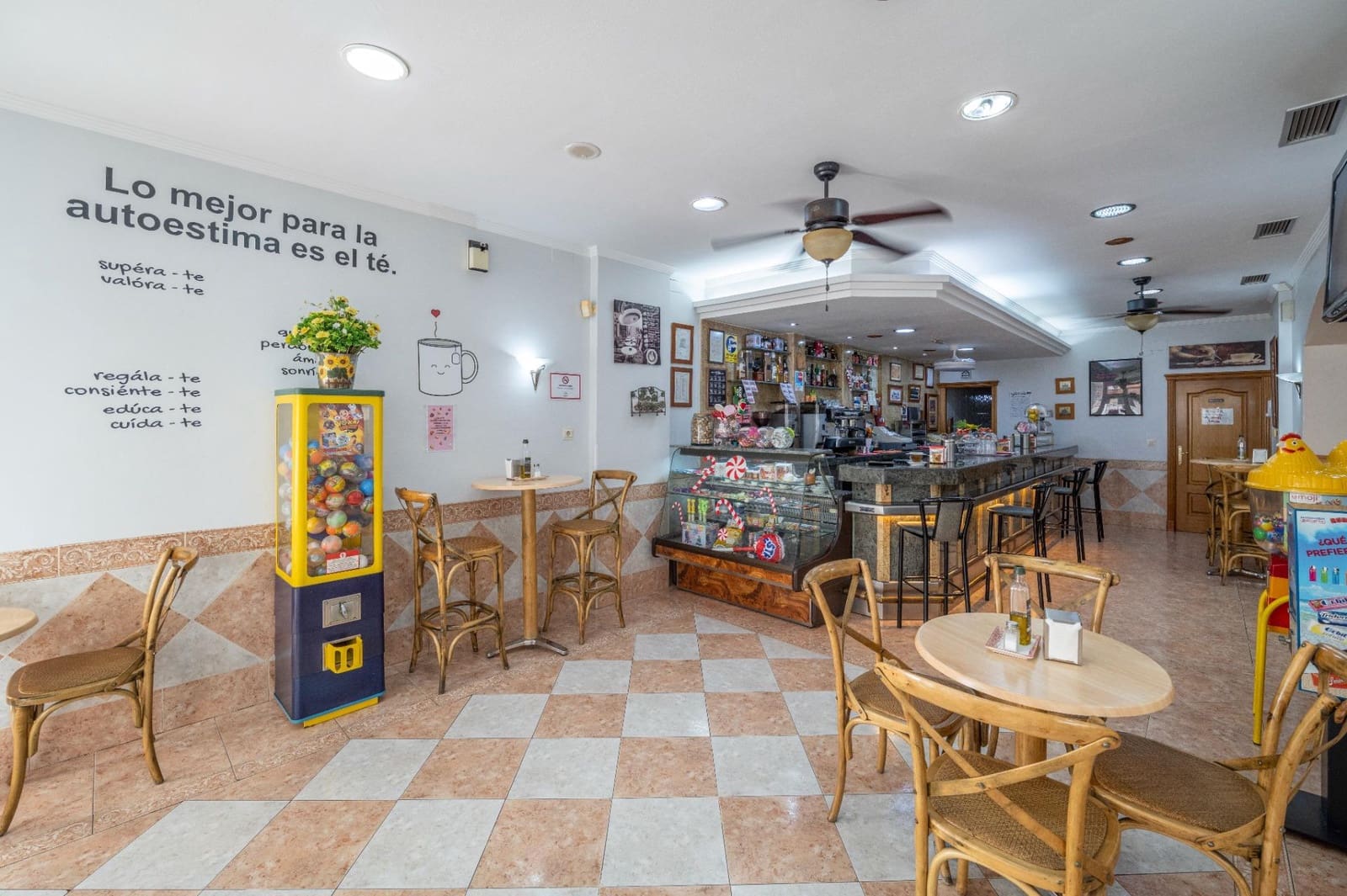 Business for sale in Armilla - € 279,900 (Ref: 9686593)