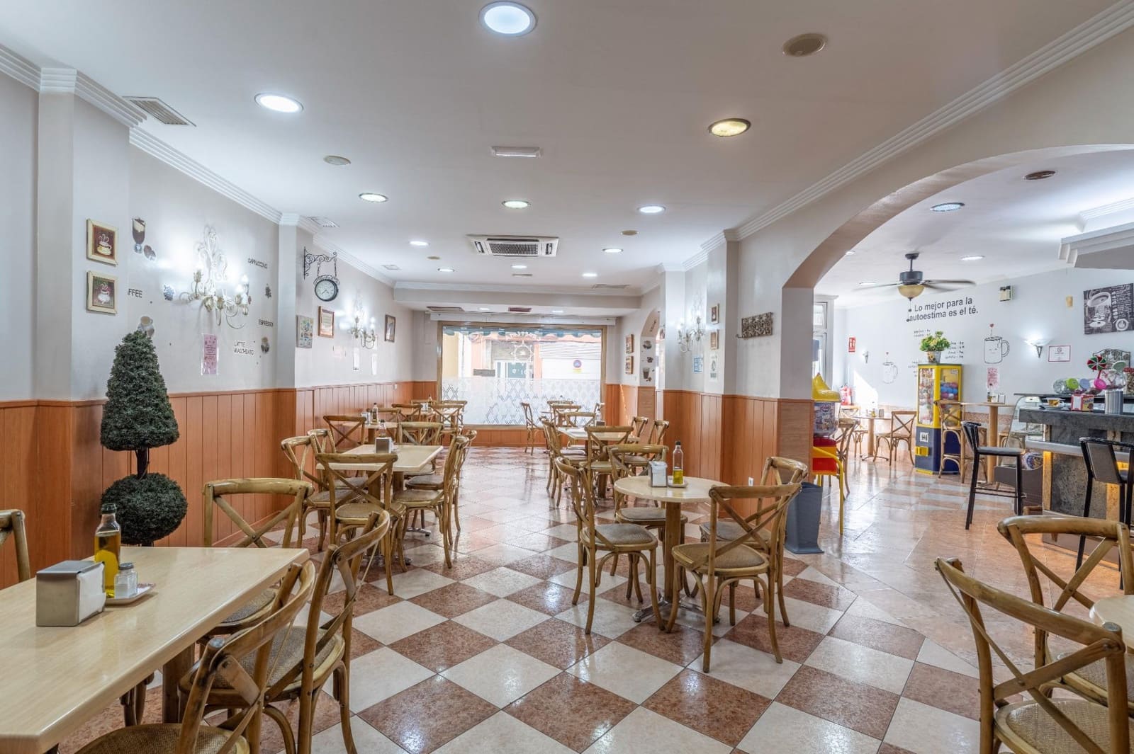Business for sale in Armilla - € 279,900 (Ref: 9686593)