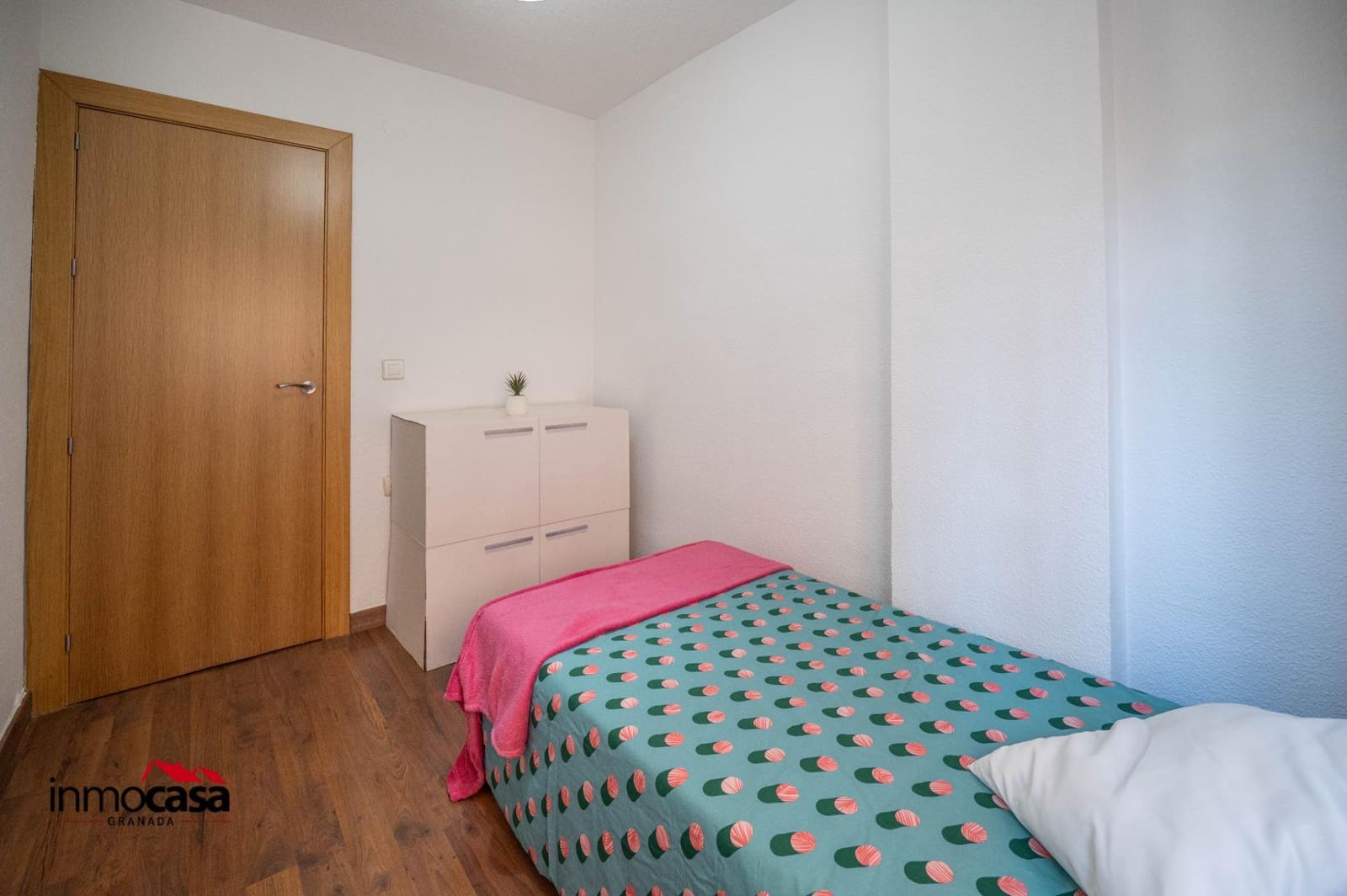 3 soveværelse Lejlighed til salg i Granada by - € 350.000 (Ref: 9712121)