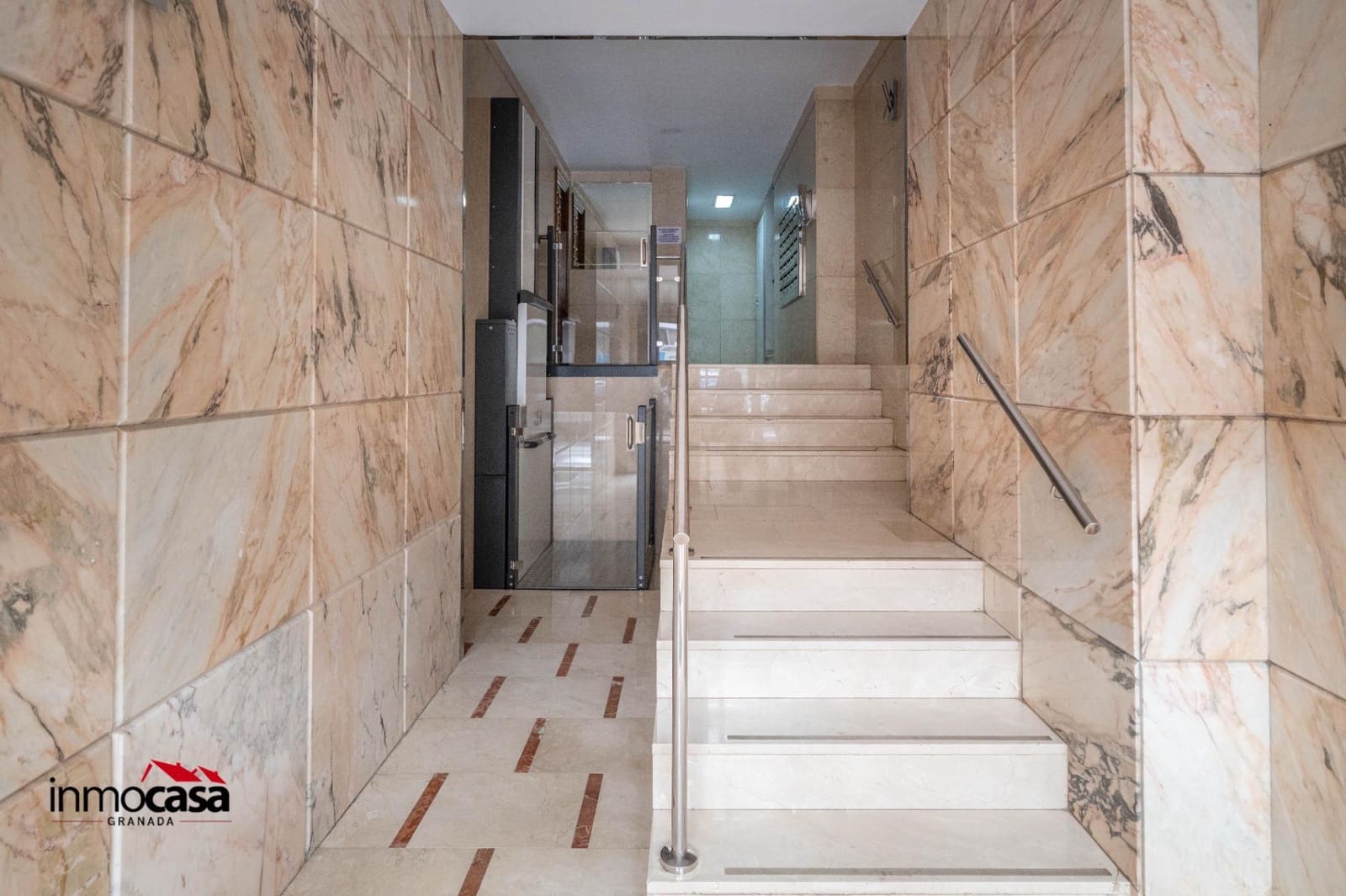 3 soveværelse Lejlighed til salg i Granada by - € 350.000 (Ref: 9712121)