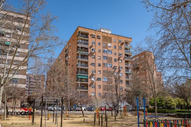 3 soveværelse Lejlighed til salg i Granada by - € 350.000 (Ref: 9712121)