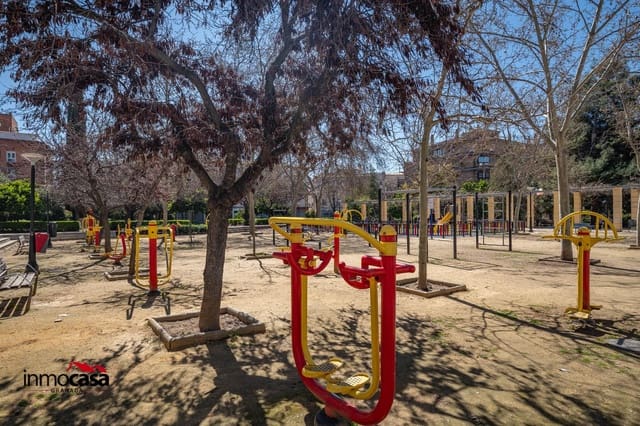 3 soveværelse Lejlighed til salg i Granada by - € 350.000 (Ref: 9712121)