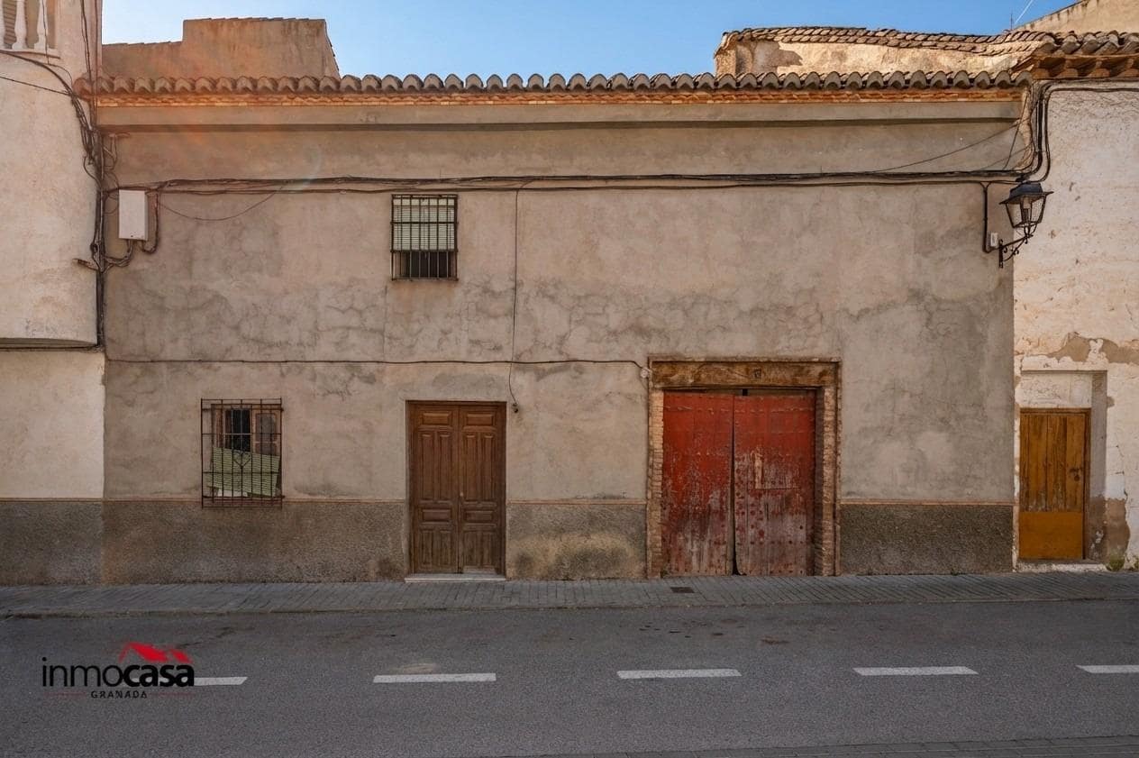 9 soveværelse Byhus til salg i Padul med garage - € 125.000 (Ref: 9720123)