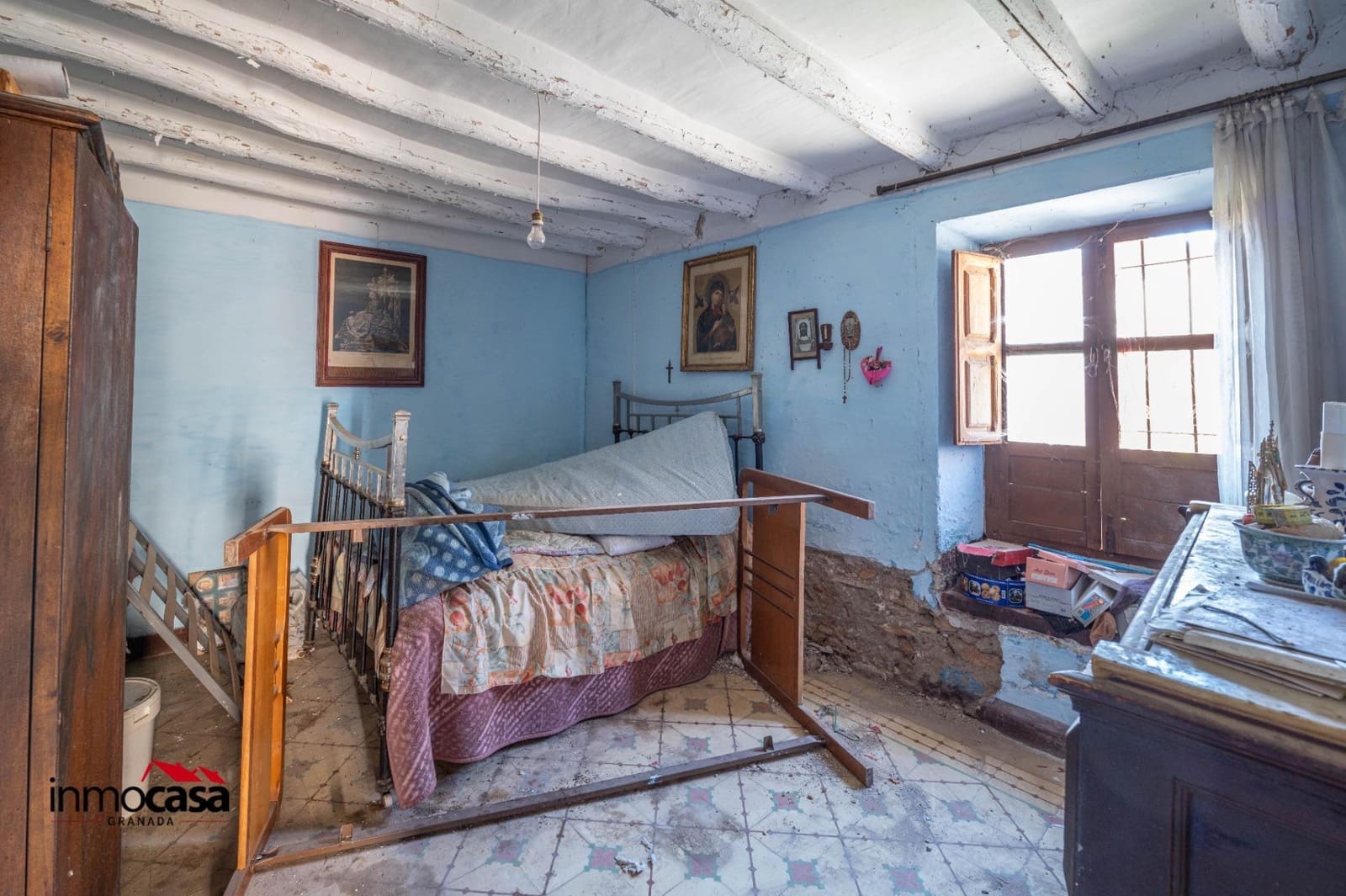 9 soveværelse Byhus til salg i Padul med garage - € 125.000 (Ref: 9720123)