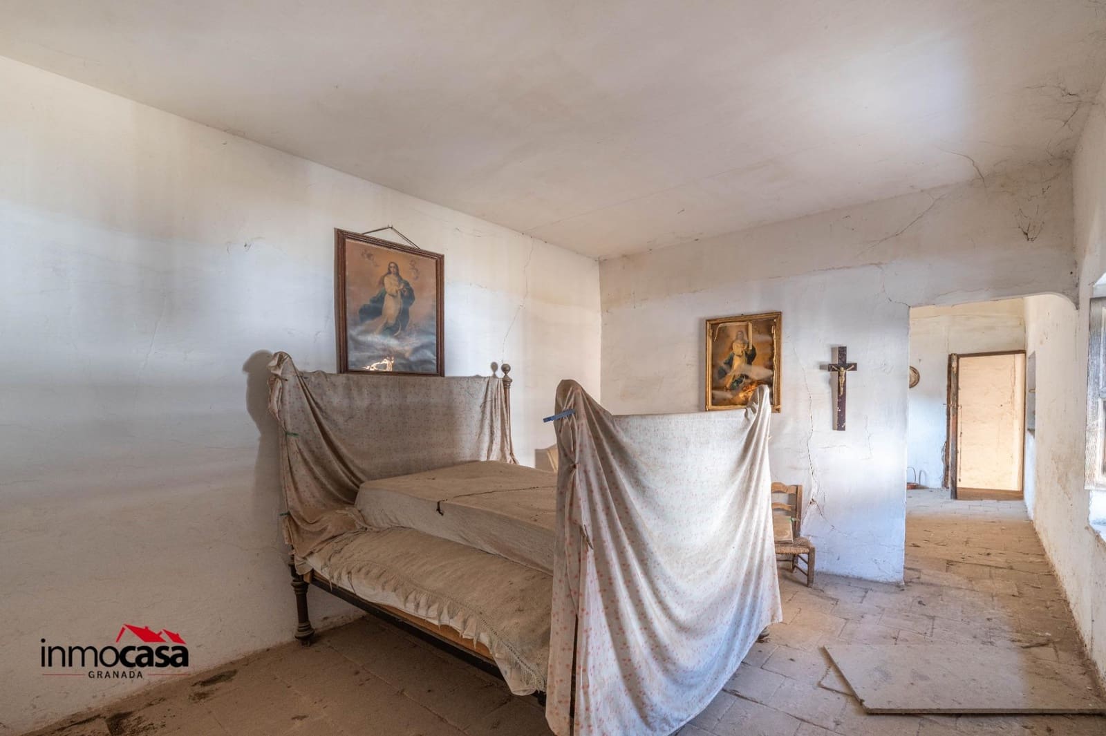 9 soveværelse Byhus til salg i Padul med garage - € 125.000 (Ref: 9720123)