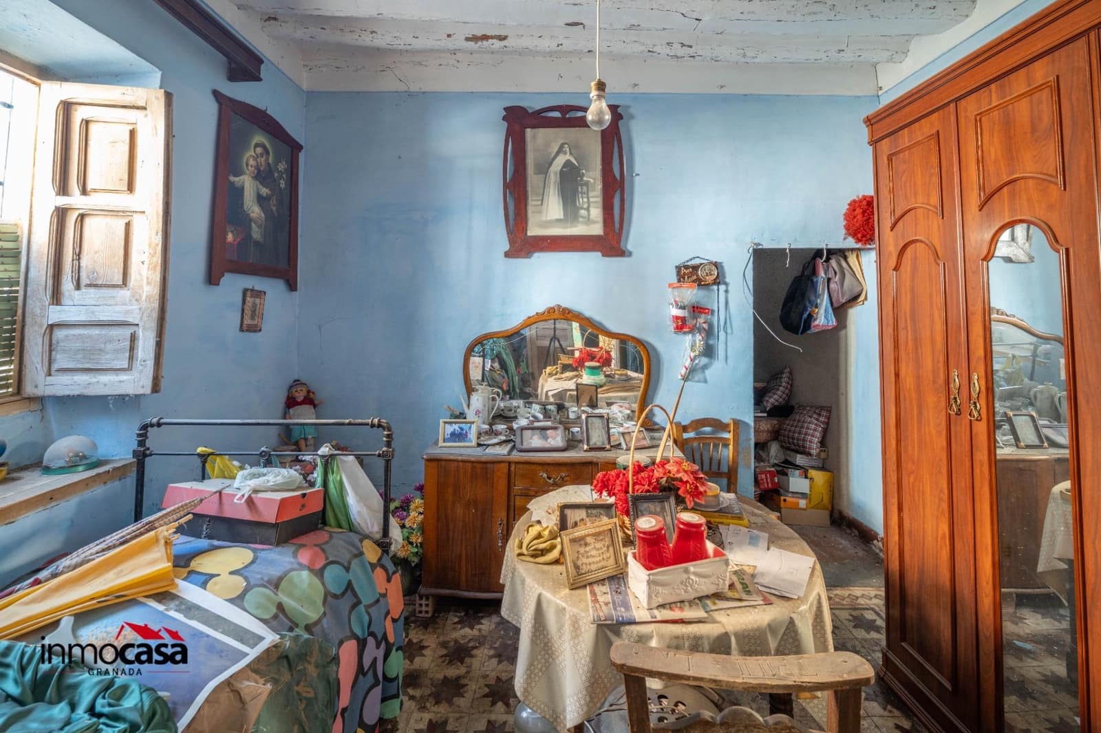 9 soveværelse Byhus til salg i Padul med garage - € 125.000 (Ref: 9720123)