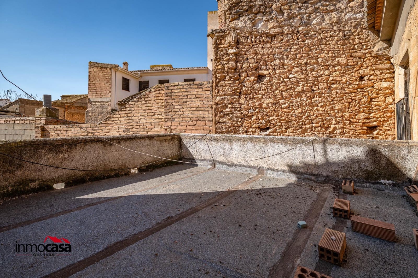 9 soveværelse Byhus til salg i Padul med garage - € 125.000 (Ref: 9720123)