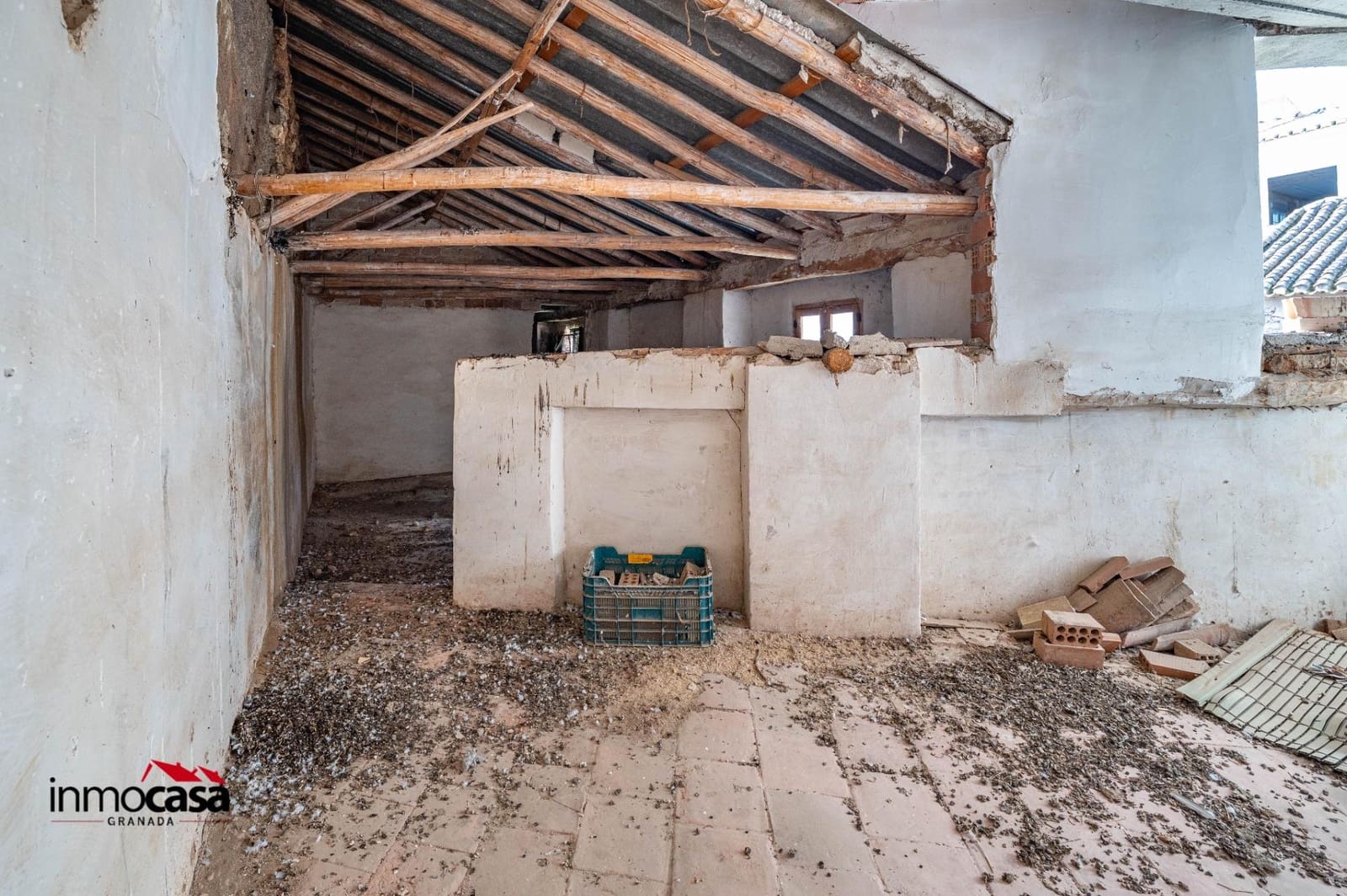 9 soveværelse Byhus til salg i Padul med garage - € 125.000 (Ref: 9720123)