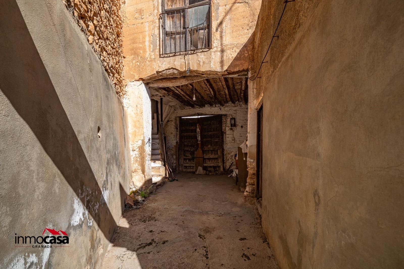 9 soveværelse Byhus til salg i Padul med garage - € 125.000 (Ref: 9720123)