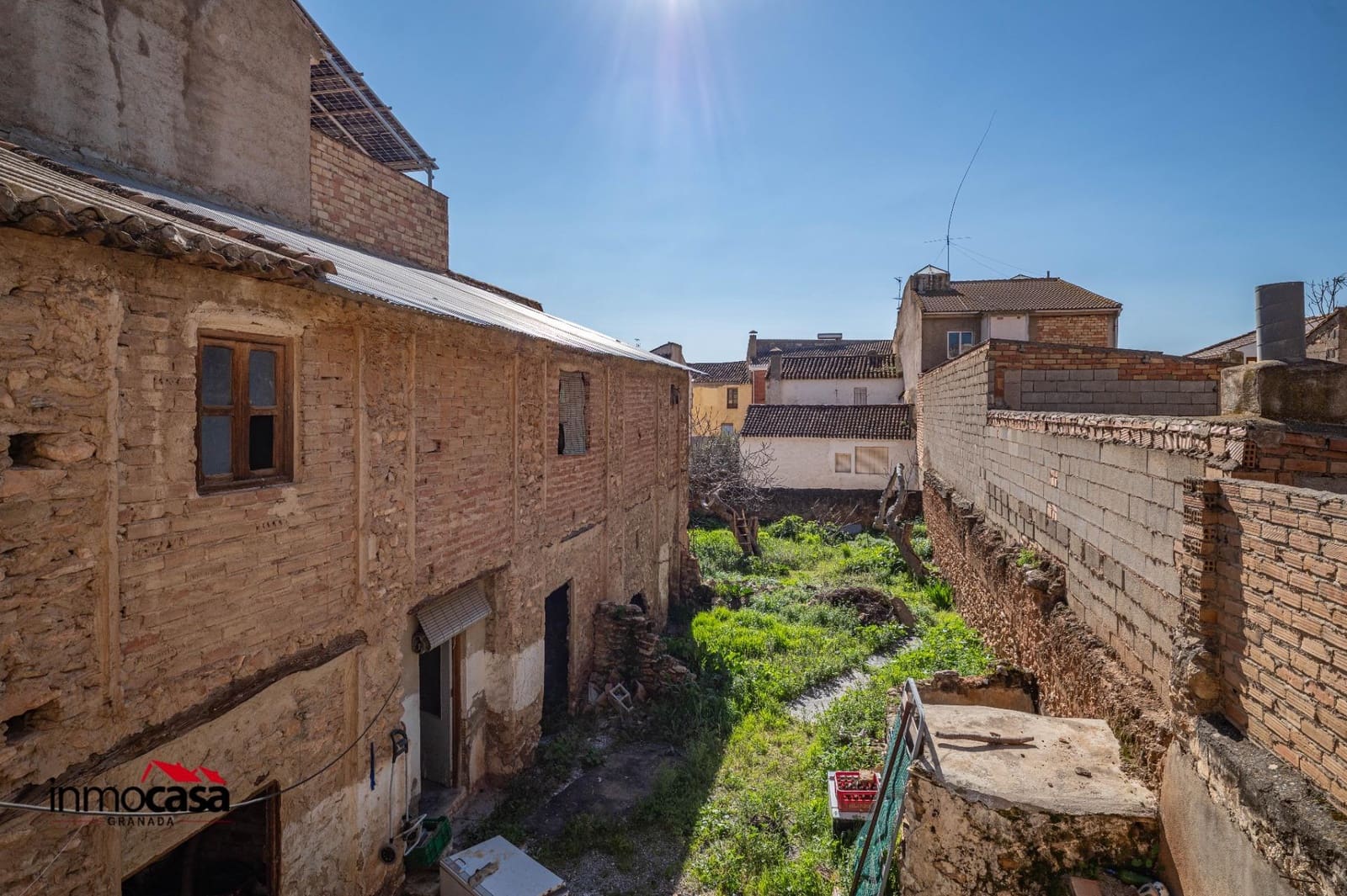 9 soveværelse Byhus til salg i Padul med garage - € 125.000 (Ref: 9720123)