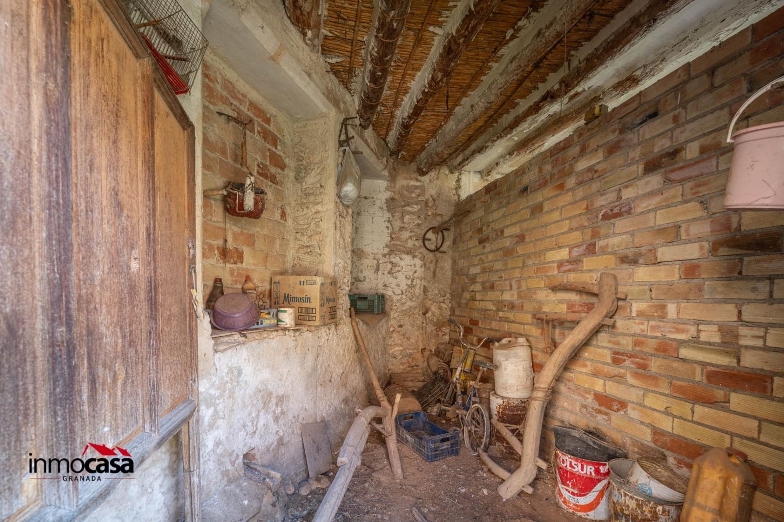 9 soveværelse Byhus til salg i Padul med garage - € 125.000 (Ref: 9720123)