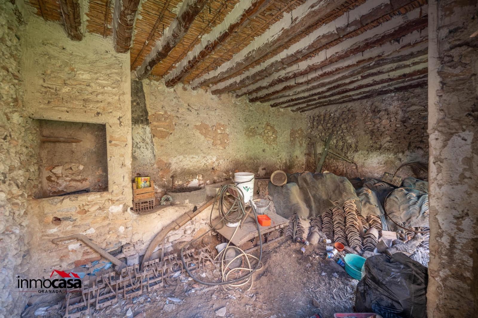 9 soveværelse Byhus til salg i Padul med garage - € 125.000 (Ref: 9720123)