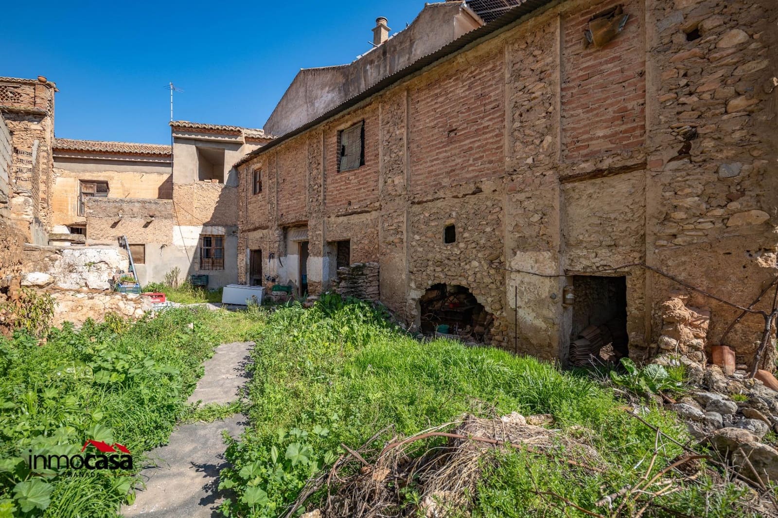 9 soveværelse Byhus til salg i Padul med garage - € 125.000 (Ref: 9720123)