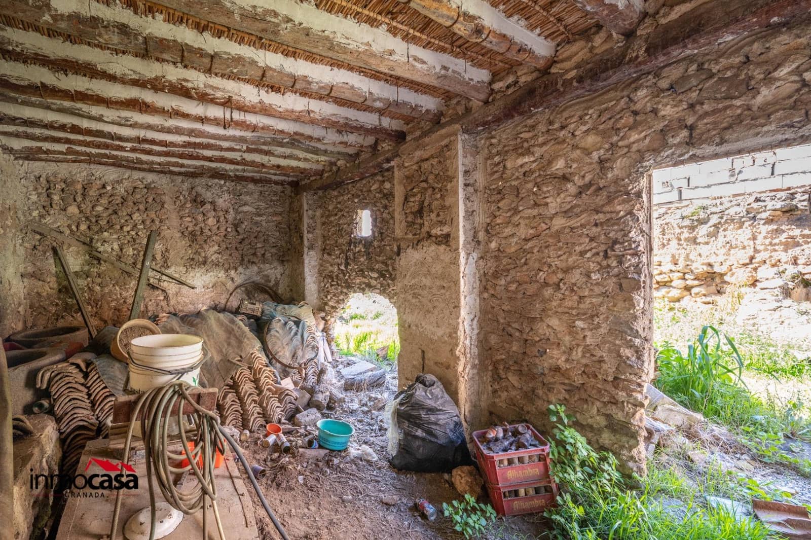 9 soveværelse Byhus til salg i Padul med garage - € 125.000 (Ref: 9720123)