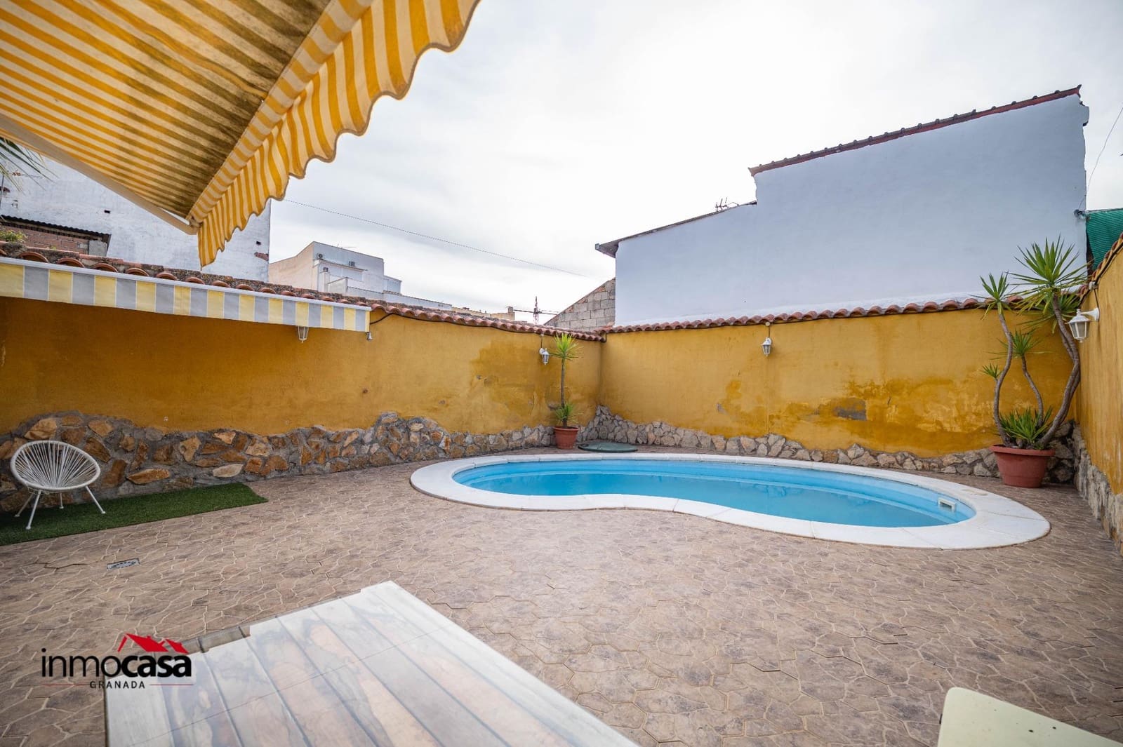 2 Zimmer Reihenhaus zu verkaufen in Atarfe mit Pool Garage - 229.000 € (Ref: 9721838)